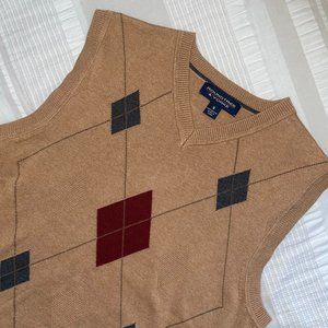 Roundtree & Yorke Argyle V - Neck Sweater Vest